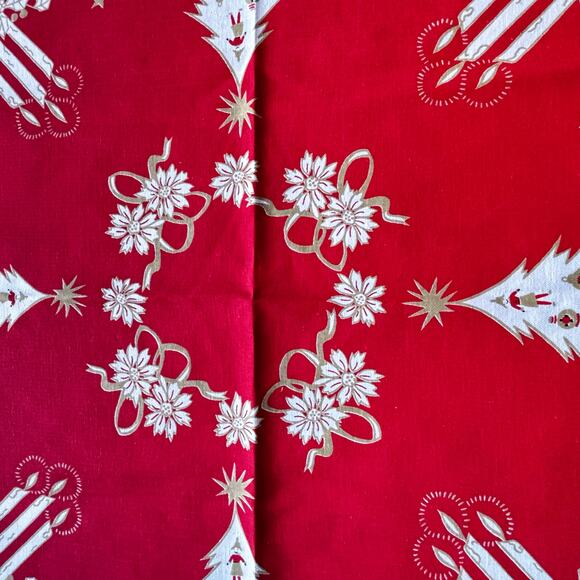 Vintage Christmas Holiday Tablecloth Cotton Print Round Fringe Red Gold Festive - Picture 7 of 10